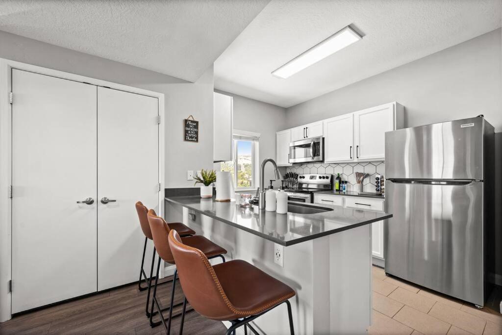 Charming Downtown Getaway Apartment Солт Лейк Сити Екстериор снимка