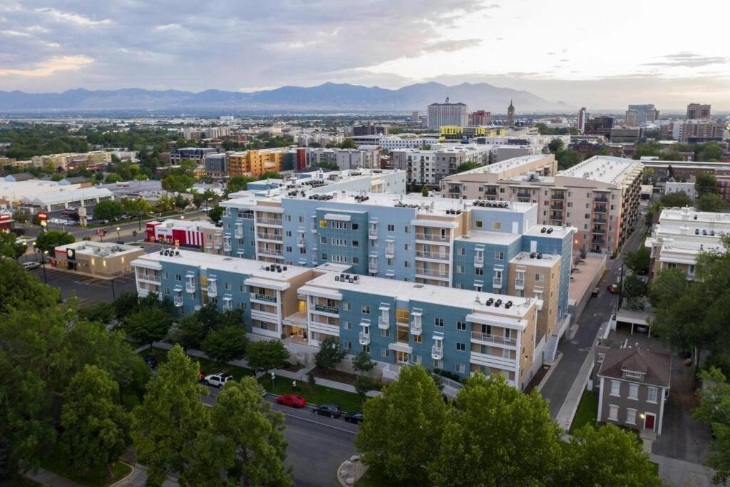Charming Downtown Getaway Apartment Солт Лейк Сити Екстериор снимка