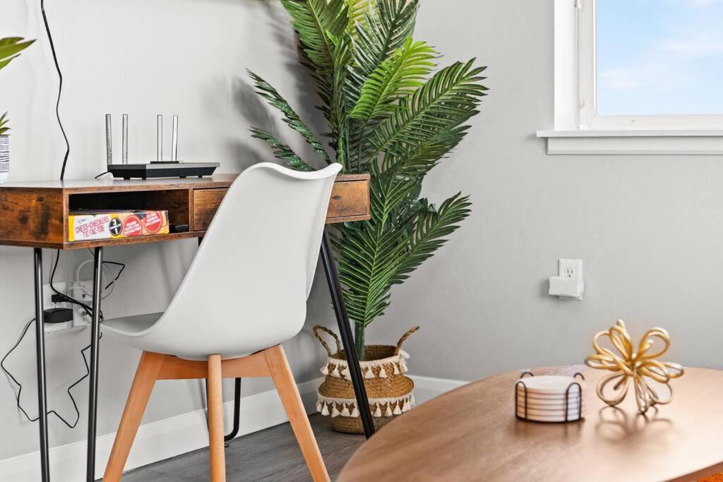 Charming Downtown Getaway Apartment Солт Лейк Сити Екстериор снимка